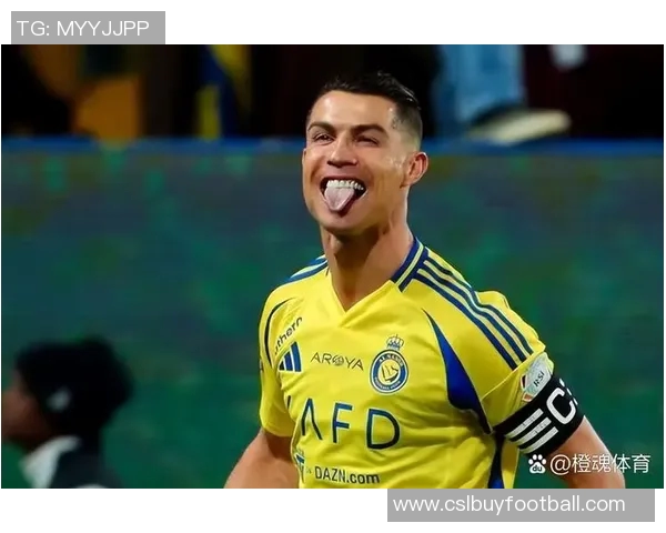 四十岁C罗社交媒体分享新照依旧帅气时尚引人注目